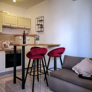 apartman-ante-sukosan.hotelinzadar.com/